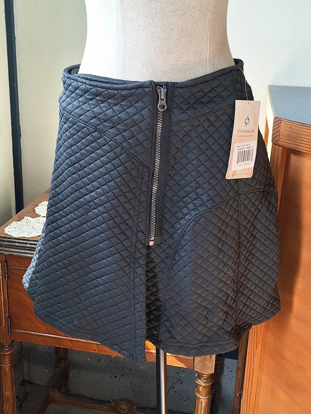Stonewear Omega Quilted Black Wrap Skirt with Front Zip, L, Style#11341-500-04